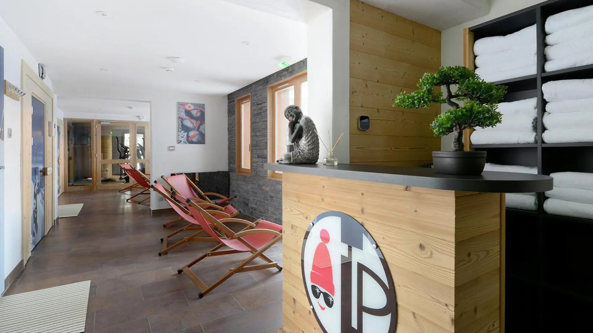 Studio Renove Avec Parking Gratuit, Retour Ski Aux Pieds - Fr-1-181-2392 La Plagne-Tarentaise 0*,  Francia