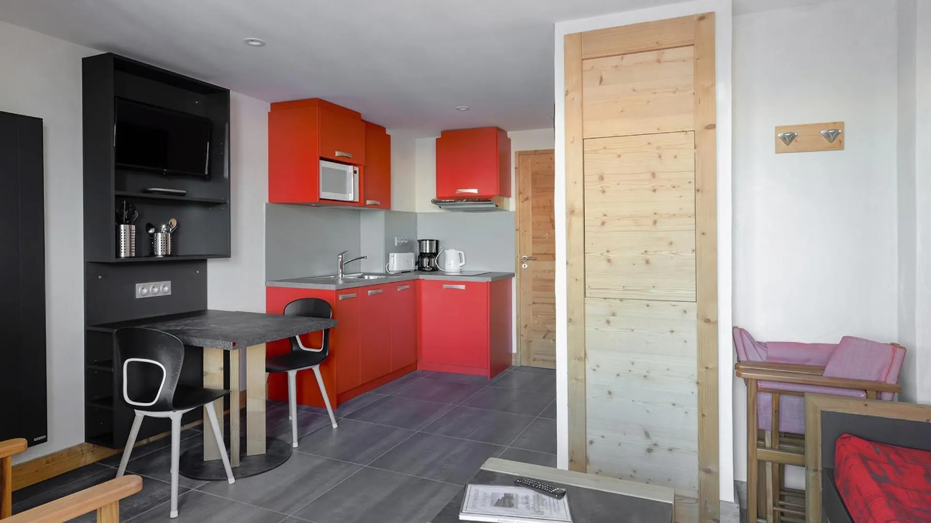 Studio Renove Avec Parking Gratuit, Retour Ski Aux Pieds - Fr-1-181-2392 La Plagne-Tarentaise Apartamento